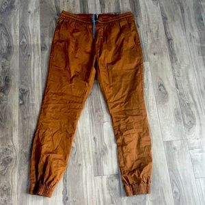 Men’s slim fit jogger. Size xl